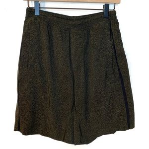 Lululemon Men's Running Shorts Green and Black